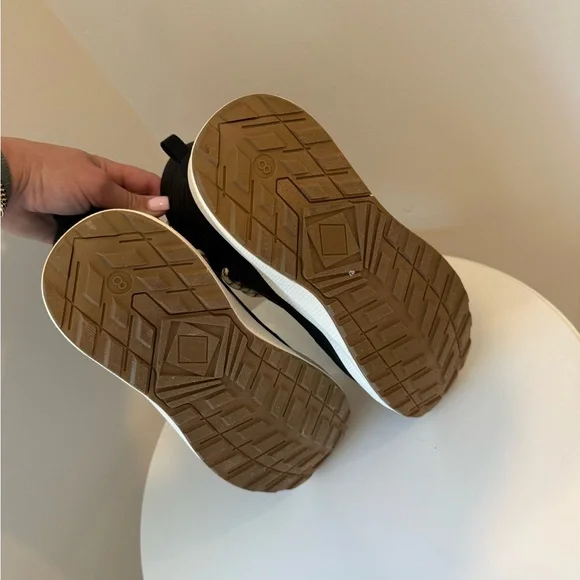 Universal Thread Black Winter Boots - Picture 8 of 8